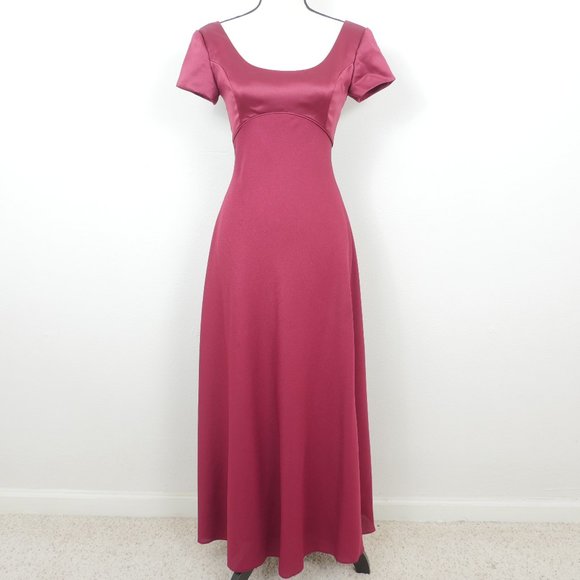 Jim Hjelm Dresses & Skirts - Jim Hjelm Wine Satin Short Sleeve Maxi Rose Back Size 4 Special Occasion Dress